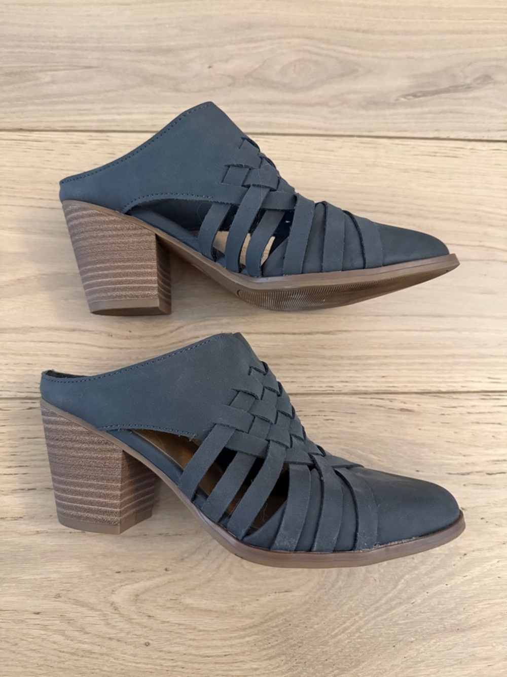 Universal Thread woven heeled mules - Picture 2 of 6